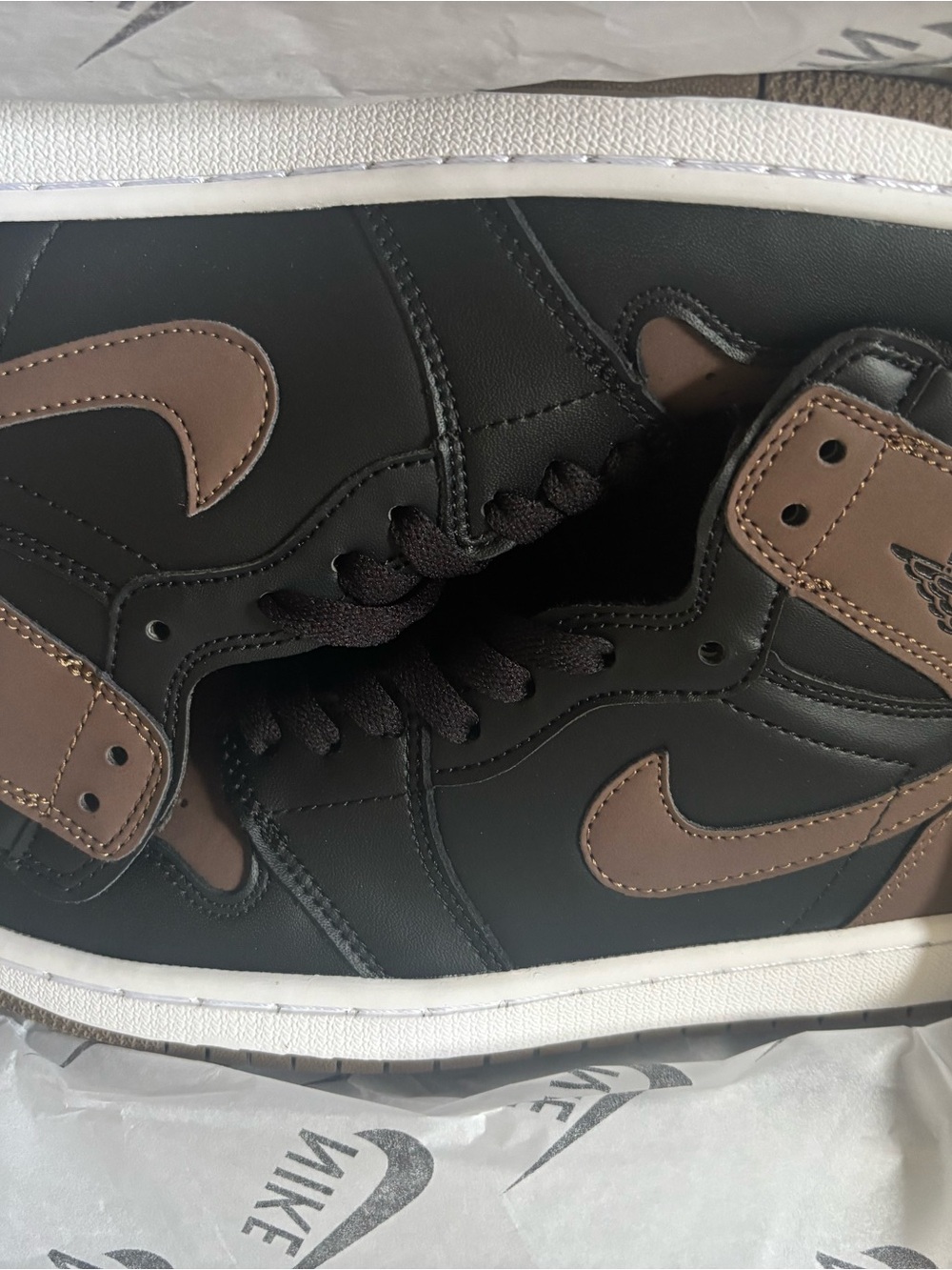 Nike Men’s Black and Brown Mid-Top Sneakers